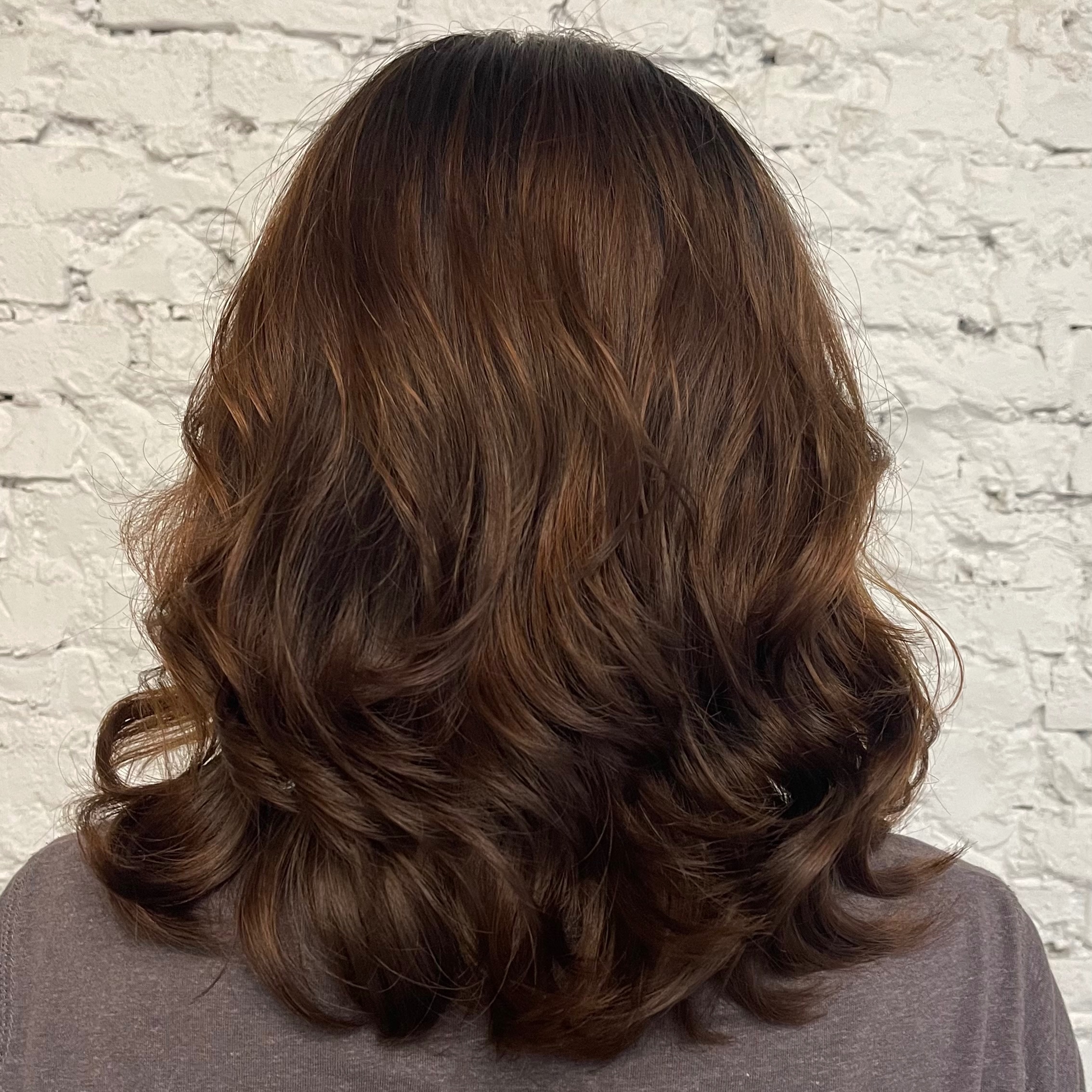 UFAeYK0w_1761639978 - HAPPYHAIR